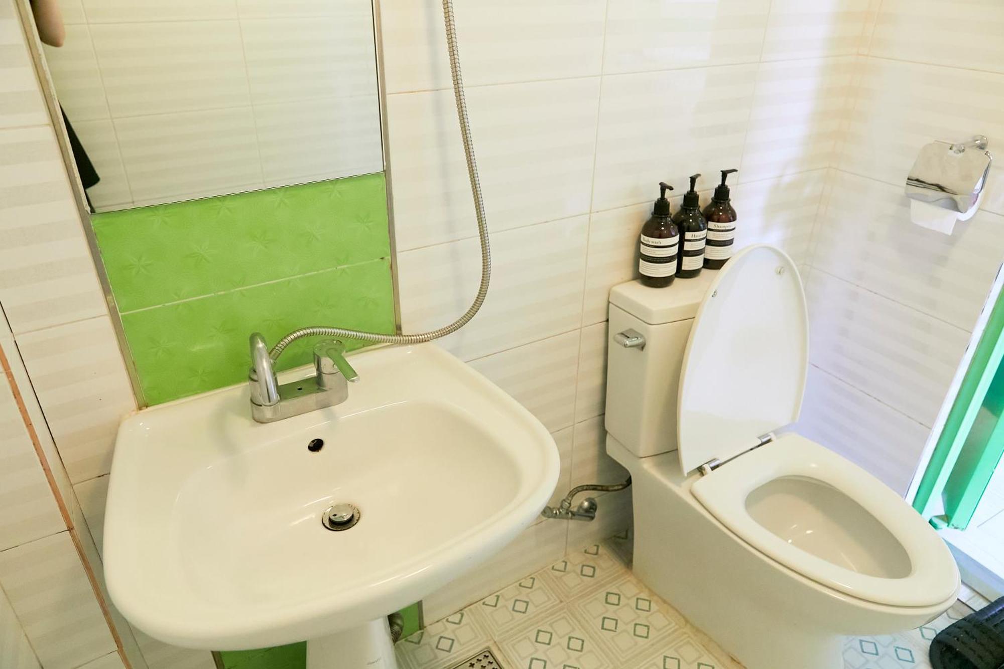 Travelers A Korea Hostel Seoul Exterior foto